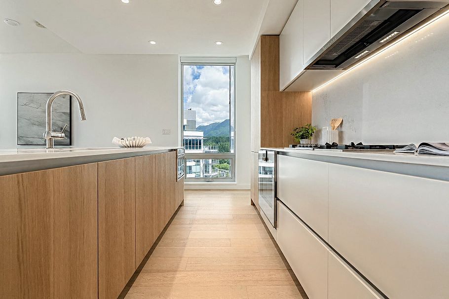 2801 1500 Fern Street North Vancouver, BC - 8