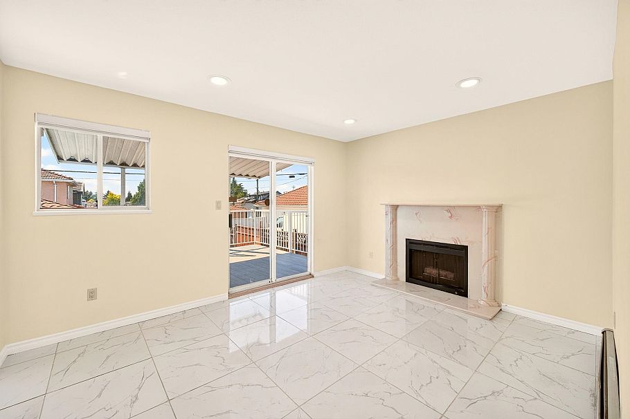 7275 Victoria Drive Vancouver, BC - 9