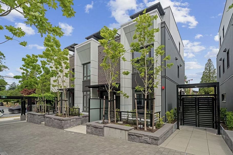 6292 Oak Street Vancouver, BC - 1