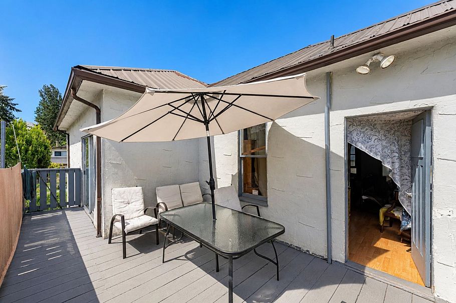 2354 E 33rd Avenue Vancouver, BC - 11