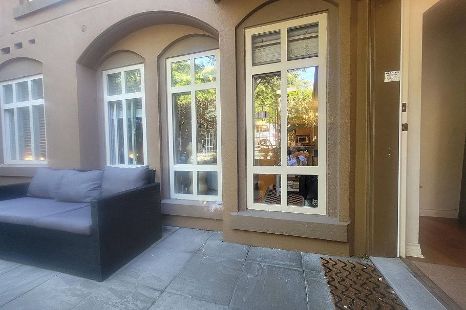 3068 W 4th Avenue Vancouver, BC - 18