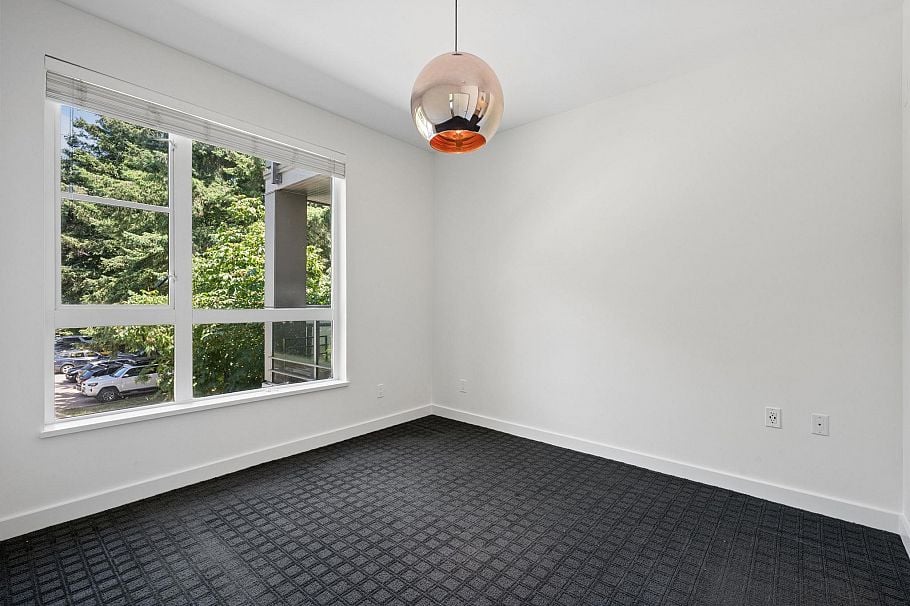 204 1621 Hamilton Avenue North Vancouver, BC - 21