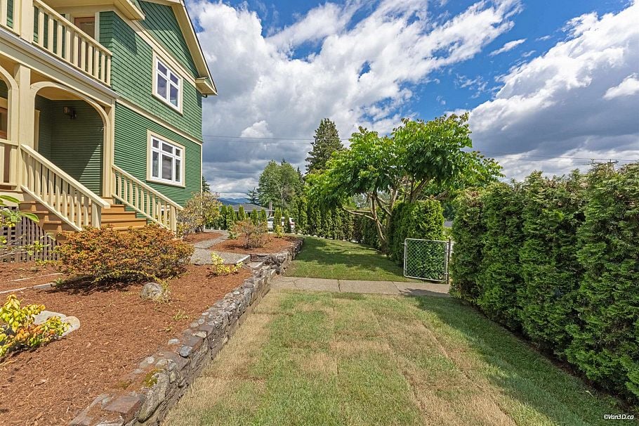 848 E 6th Street North Vancouver, BC - 8