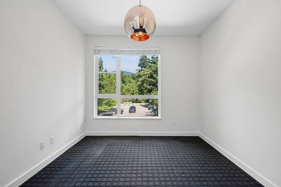 204 1621 Hamilton Avenue North Vancouver, BC - 22