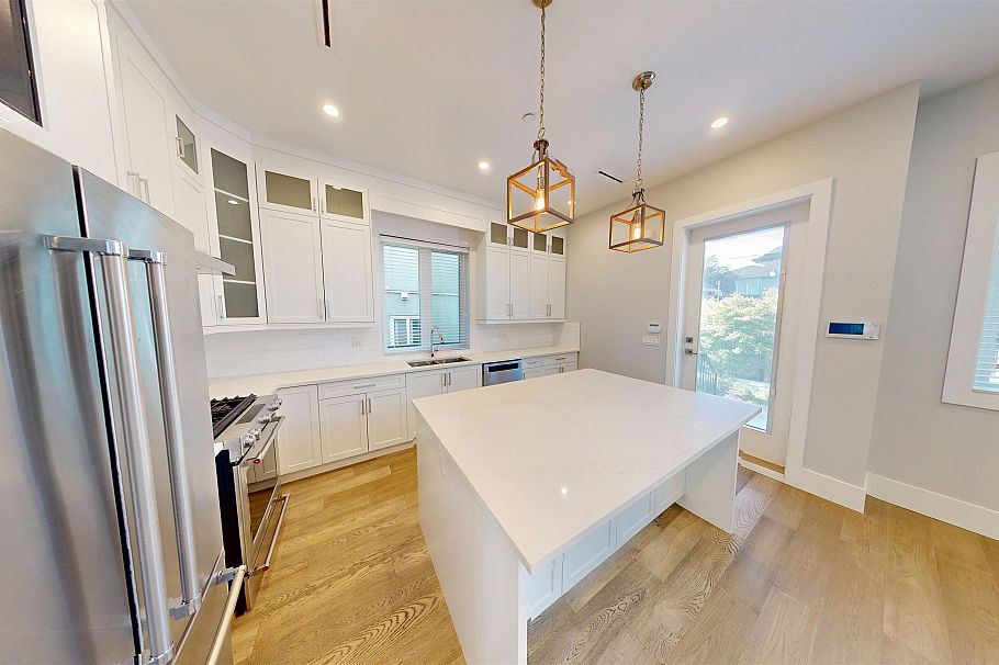 3345 Parker Street Vancouver, BC - 5