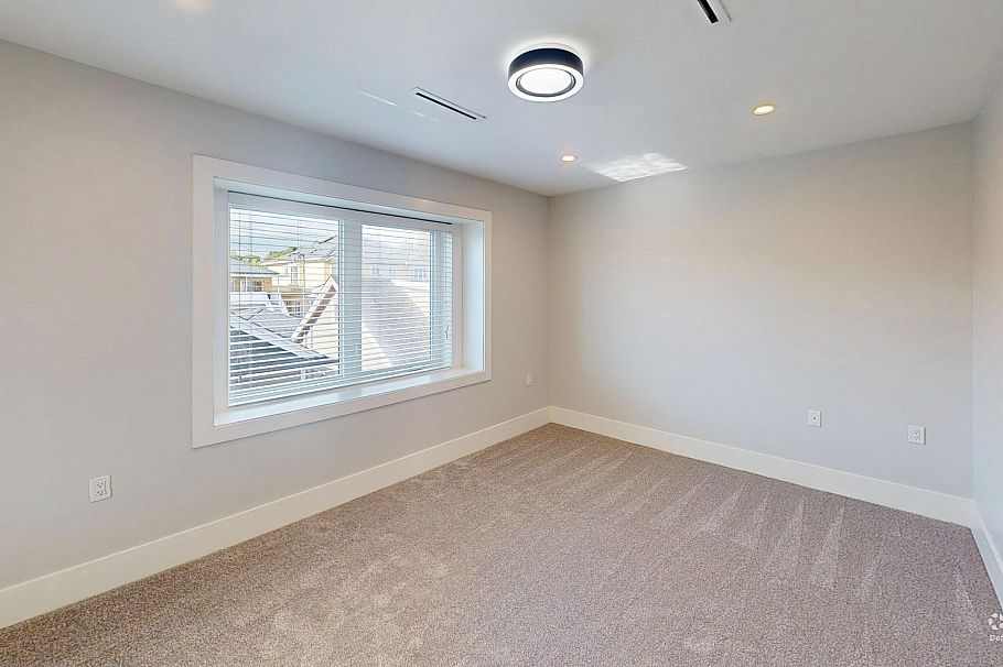 3345 Parker Street Vancouver, BC - 11