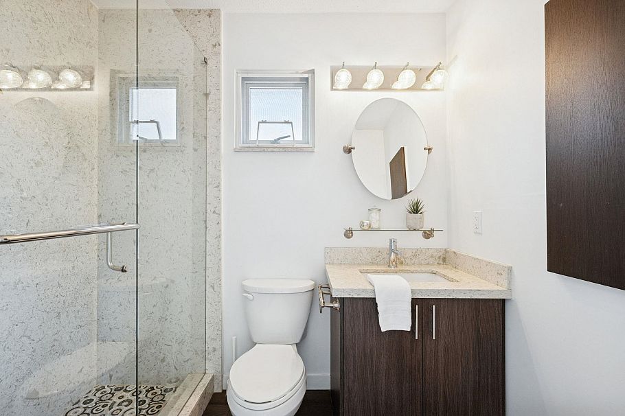 2748 E 23rd Avenue Vancouver, BC - 16
