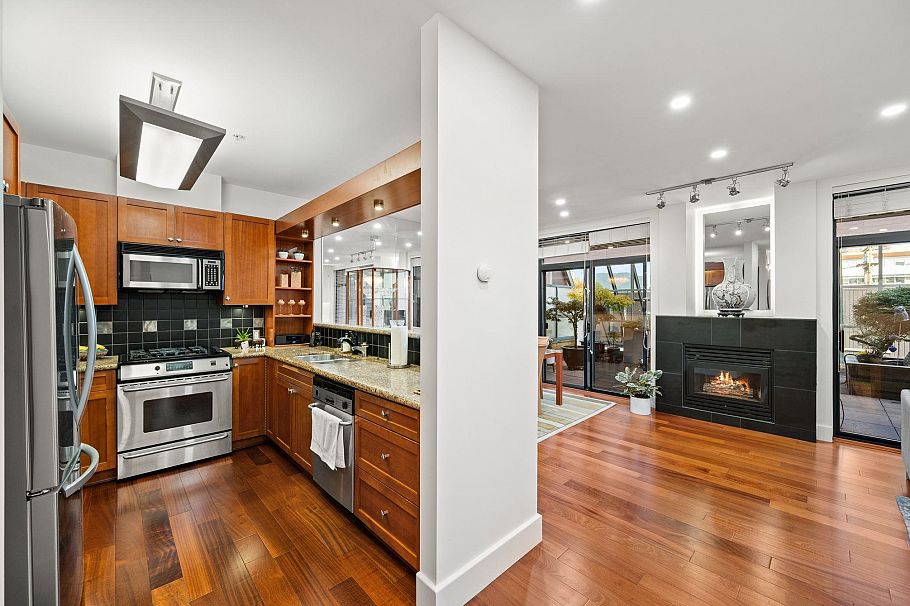 202 1750 W 2nd Avenue Vancouver, BC - 9