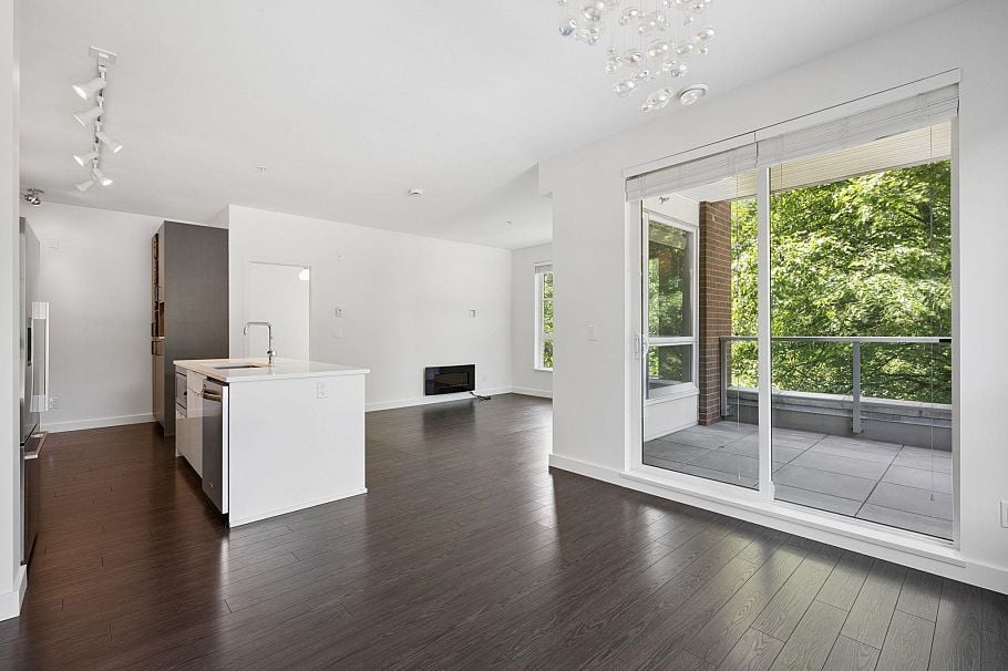 204 1621 Hamilton Avenue North Vancouver, BC - 6
