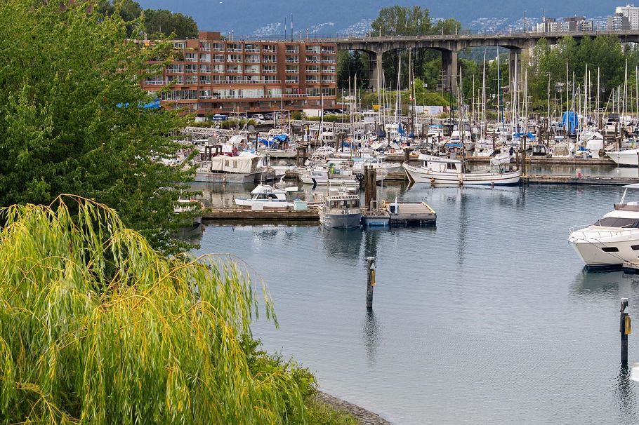 405 1502 Island Park Walk Vancouver, BC - 37
