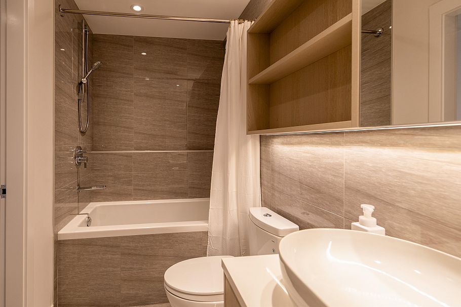 403 5168 Cambie Street Vancouver, BC - 4