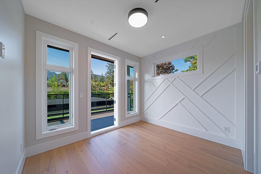 214 W 24th Street North Vancouver, BC - 27