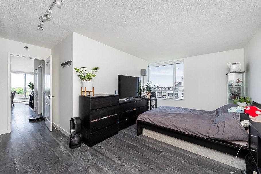 1403 3061 E Kent Avenue North Vancouver, BC - 16