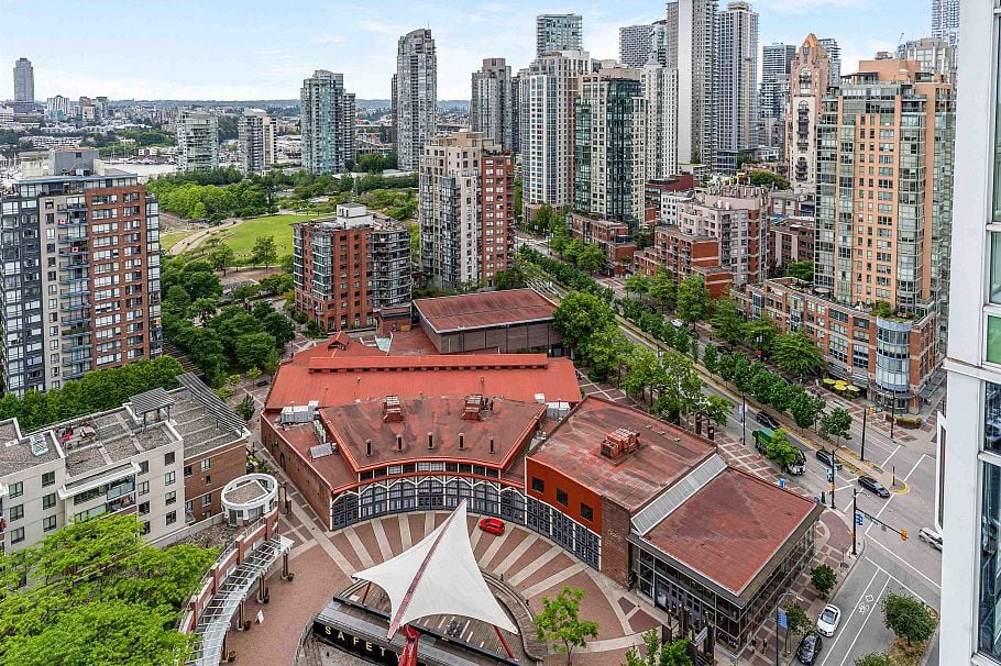 2807 1199 Marinaside Crescent Vancouver, BC - 2