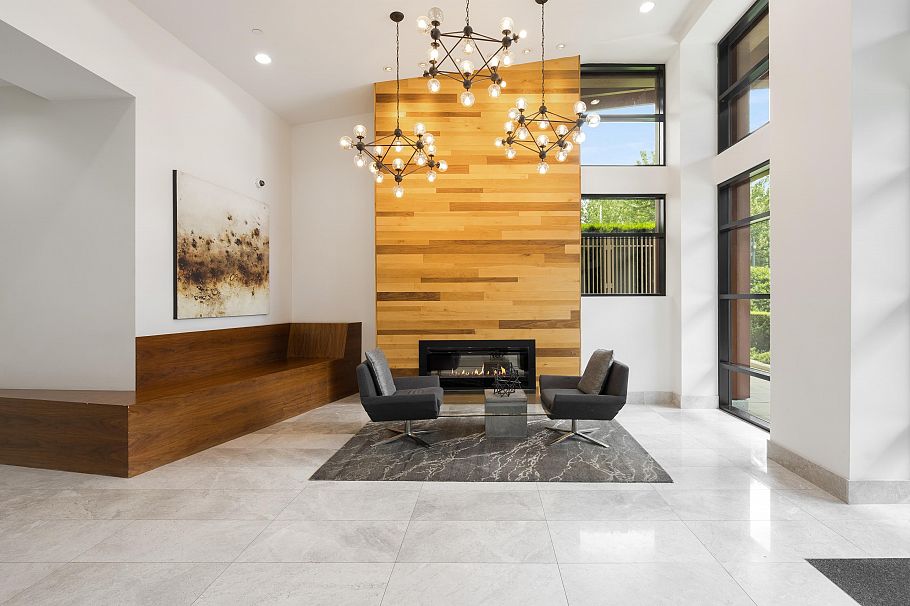 417 2665 Mountain Highway North Vancouver, BC - 16