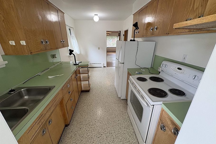 312 E 46th Avenue Vancouver, BC - 10