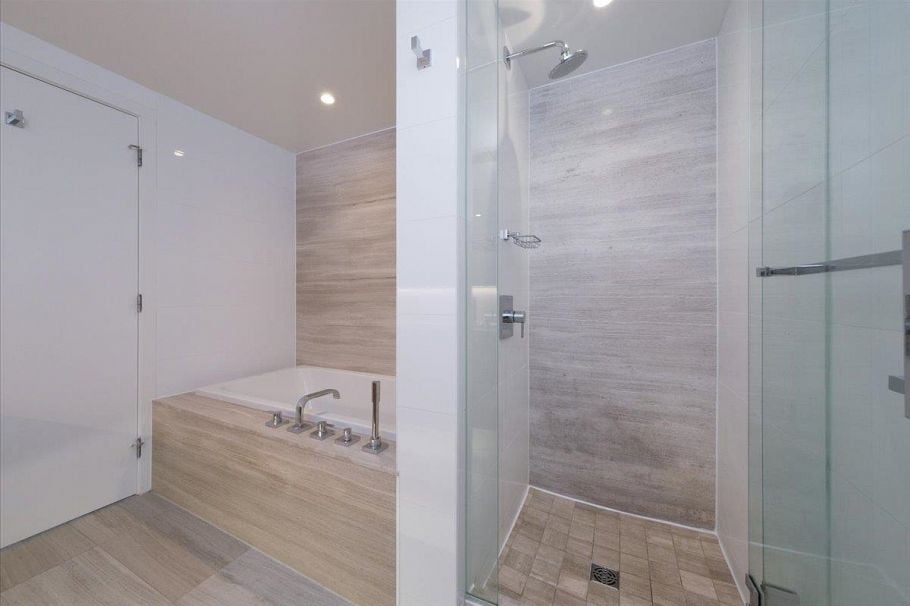1581 W 57th Avenue Vancouver, BC - 22
