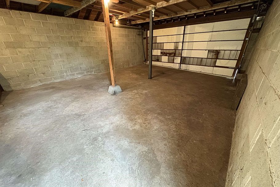 312 E 46th Avenue Vancouver, BC - 12