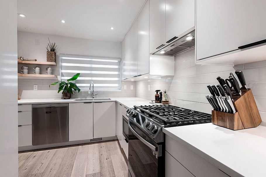 137 3300 Capilano Road North Vancouver, BC - 9
