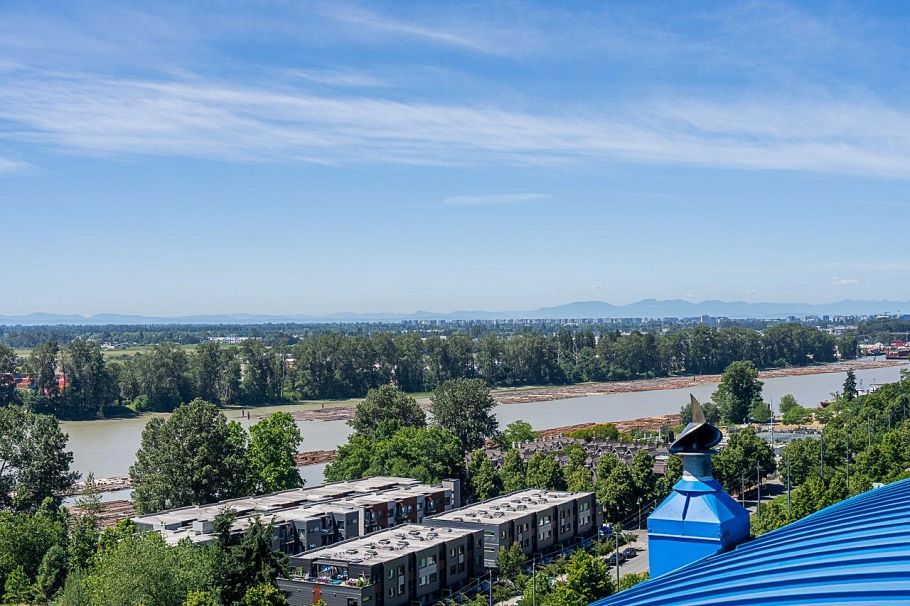 1403 3061 E Kent Avenue North Vancouver, BC - 35