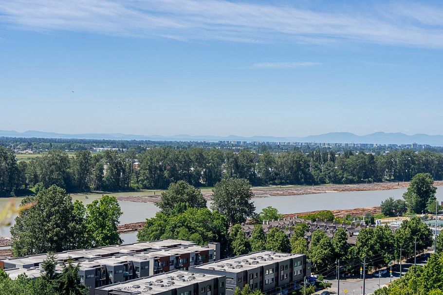 1403 3061 E Kent Avenue North Vancouver, BC - 30