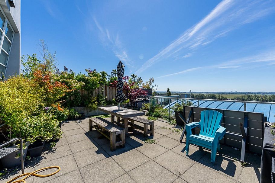 1403 3061 E Kent Avenue North Vancouver, BC - 25
