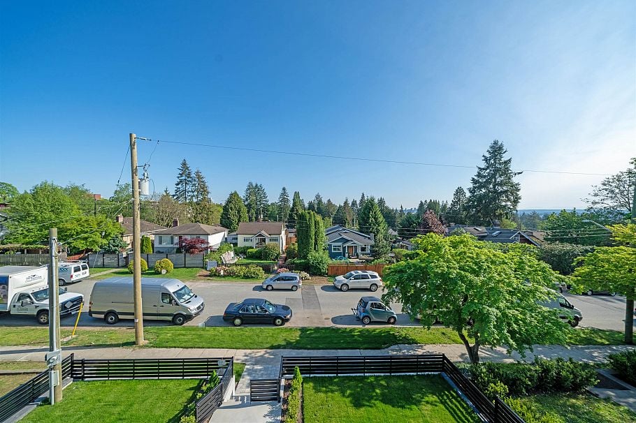 214 W 24th Street North Vancouver, BC - 6
