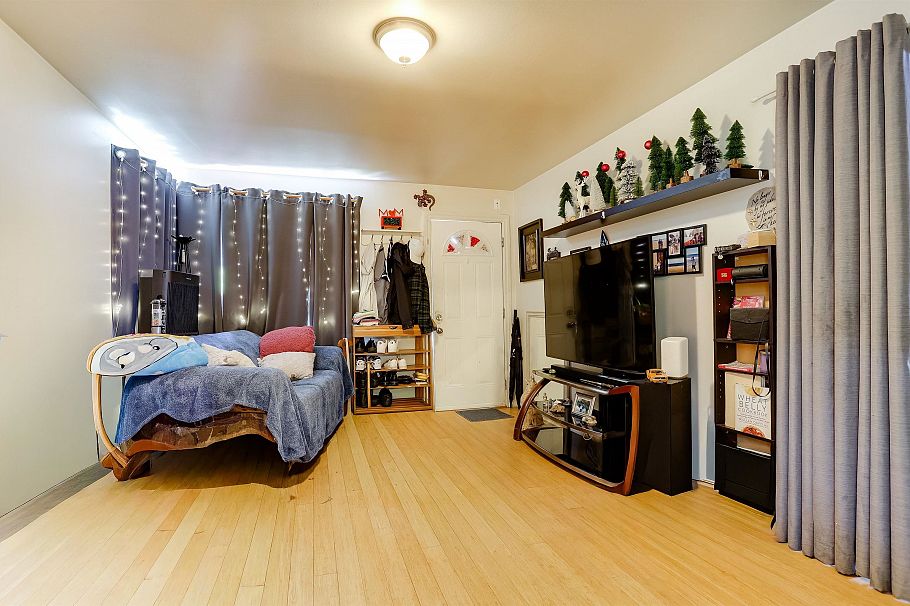 936 Nanaimo Street Vancouver, BC - 16