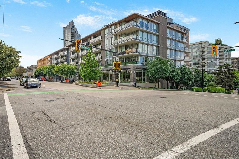 503 177 W 3rd Street North Vancouver, BC - 24