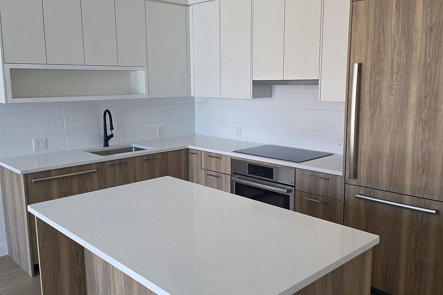 203 8398 Oak Street Vancouver, BC - 1