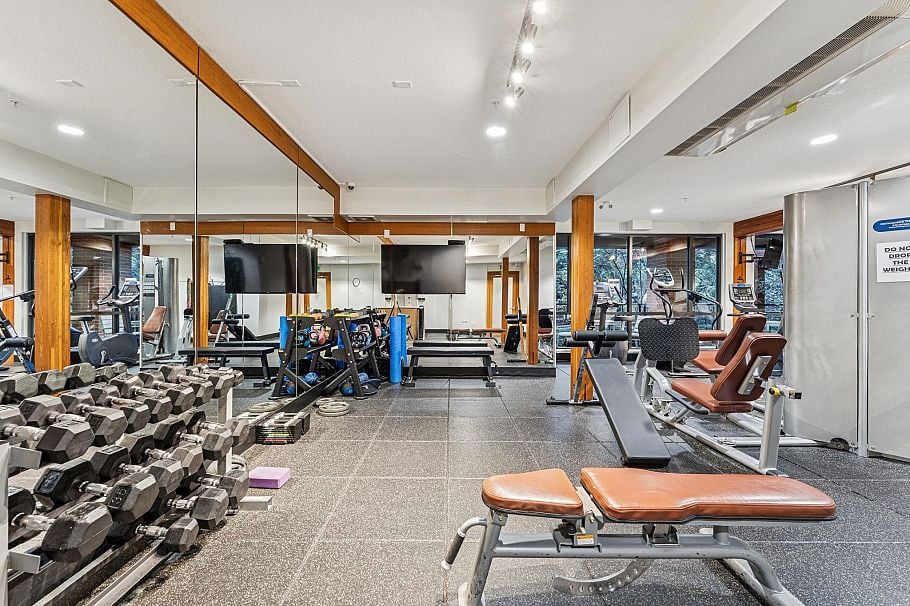 312 733 W 3rd Street North Vancouver, BC - 24