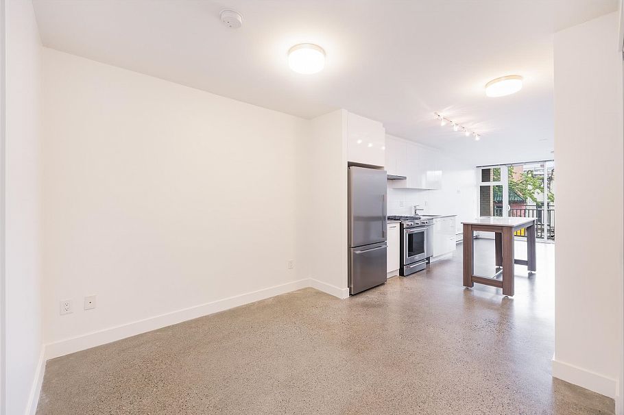 305 231 E Pender Street Vancouver, BC - 6