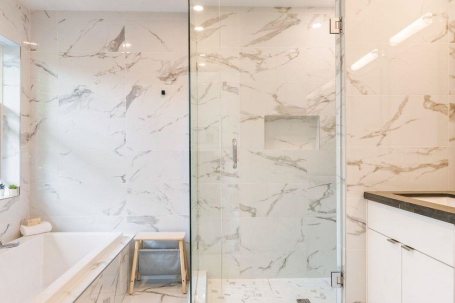 1372 E 10th Avenue Vancouver, BC - 31