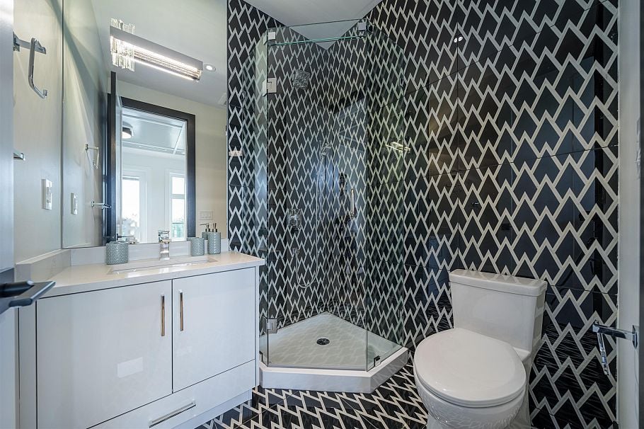 214 W 24th Street North Vancouver, BC - 31