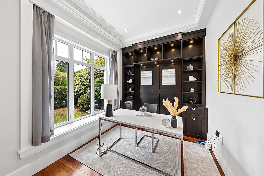 3058 W 44th Avenue Vancouver, BC - 15