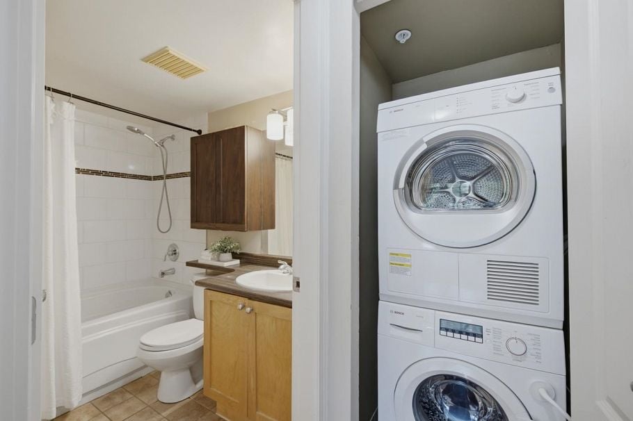 3018 W 4th Avenue Vancouver, BC - 19