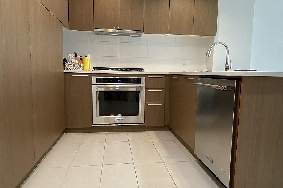 606 3462 Ross Drive Vancouver, BC - 8