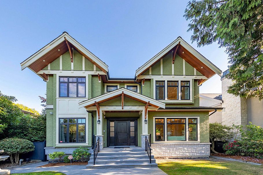 3058 W 44th Avenue Vancouver, BC - 3
