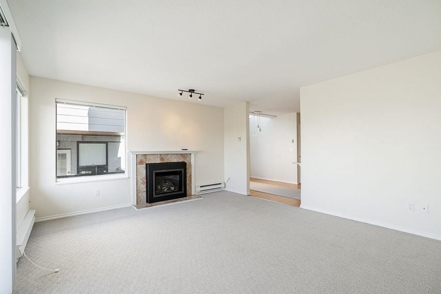 238 W 4th Street North Vancouver, BC - 7