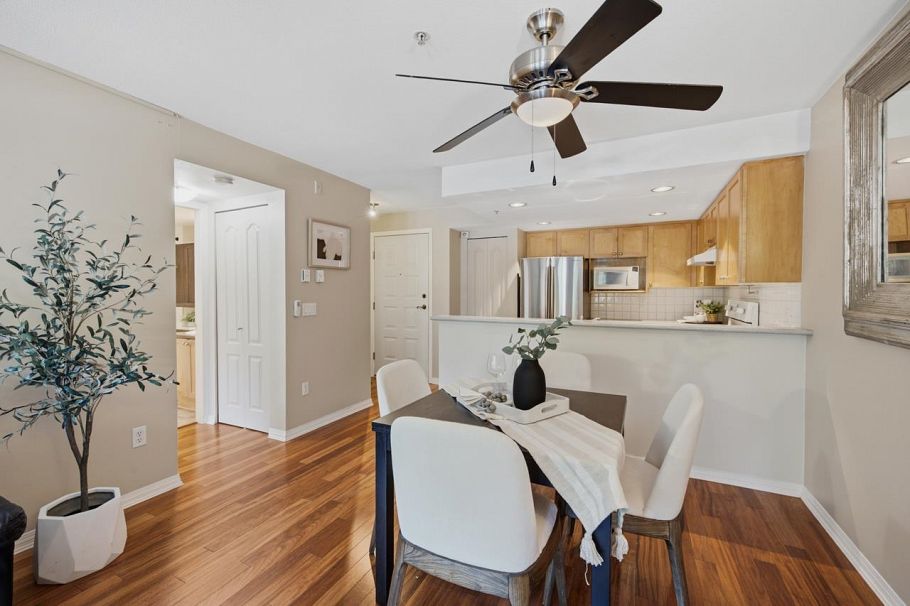 3018 W 4th Avenue Vancouver, BC - 10