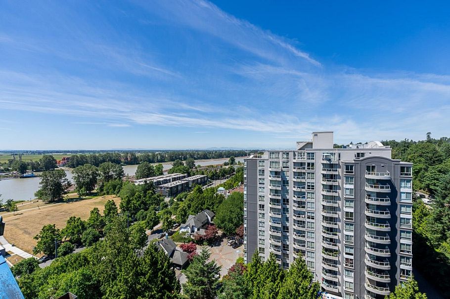 1403 3061 E Kent Avenue North Vancouver, BC - 29