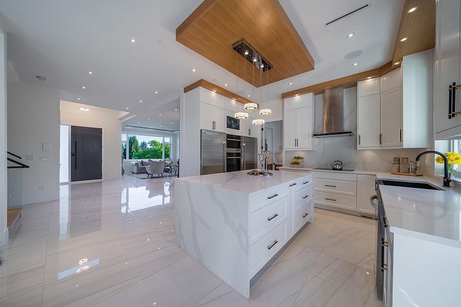 214 W 24th Street North Vancouver, BC - 15