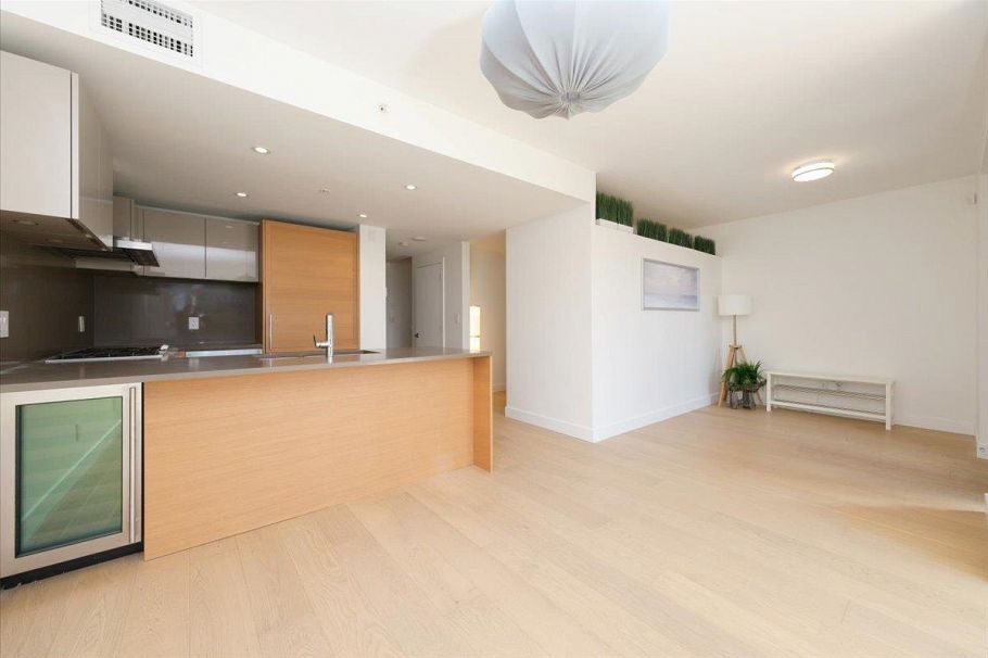 1581 W 57th Avenue Vancouver, BC - 8