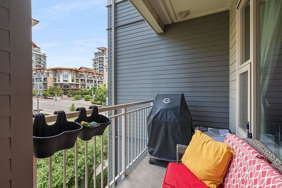 417 2665 Mountain Highway North Vancouver, BC - 14