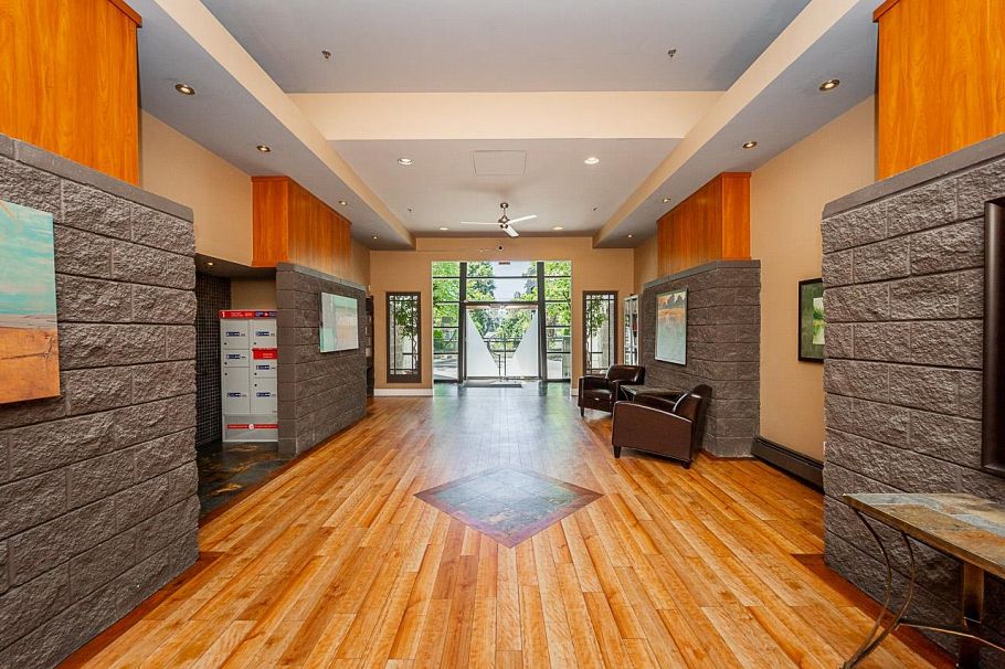 1403 3061 E Kent Avenue North Vancouver, BC - 3