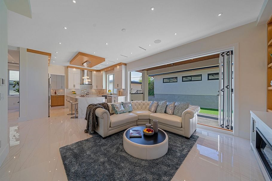214 W 24th Street North Vancouver, BC - 19