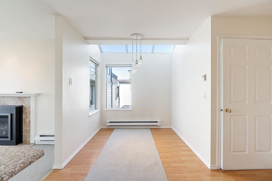 238 W 4th Street North Vancouver, BC - 11