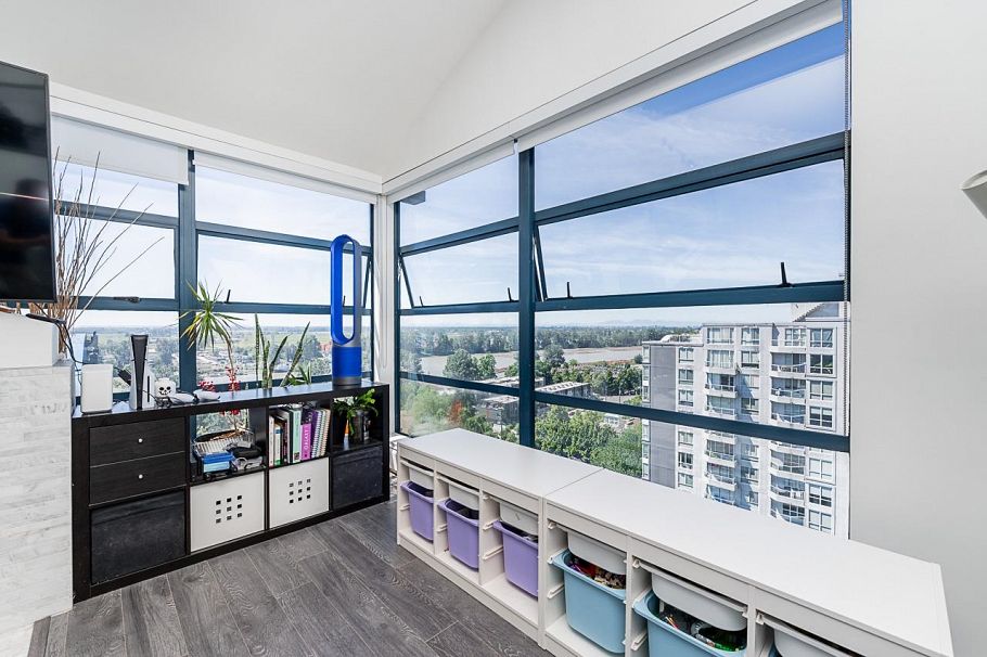 1403 3061 E Kent Avenue North Vancouver, BC - 11