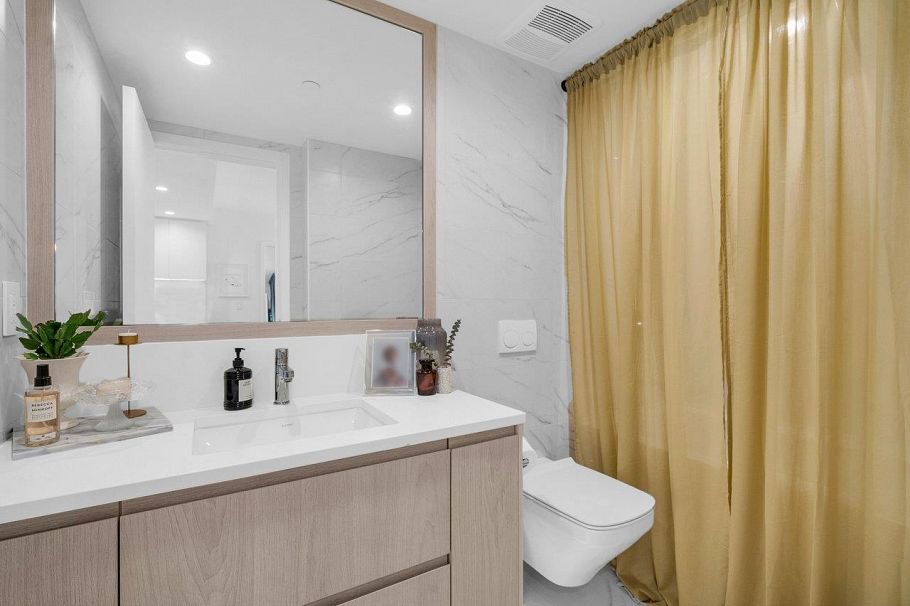 503 177 W 3rd Street North Vancouver, BC - 11