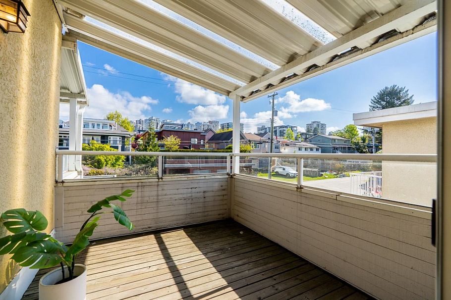 238 W 4th Street North Vancouver, BC - 6